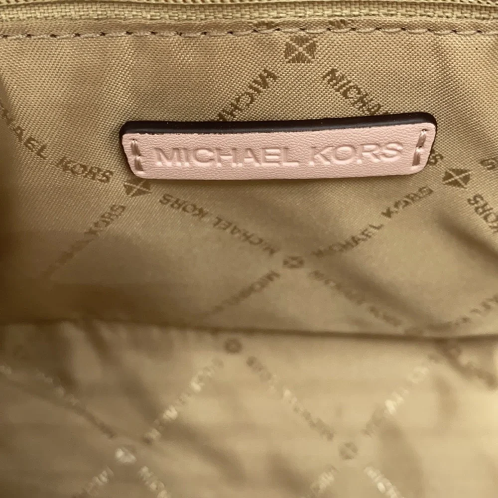 MICHAEL KORS MERCER SM CLUTCH XBODY POWDER BLUSH